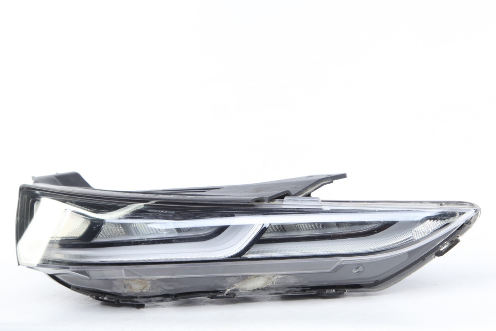 Ходовой огонь Габарит правый LED Hyndai Santa Fe 4 oem 92208s1000