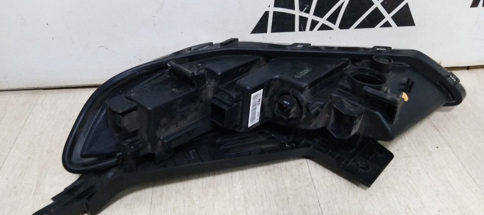 Ходовой огонь Габарит правый LED Hyndai Santa Fe 4 oem 92208s1000