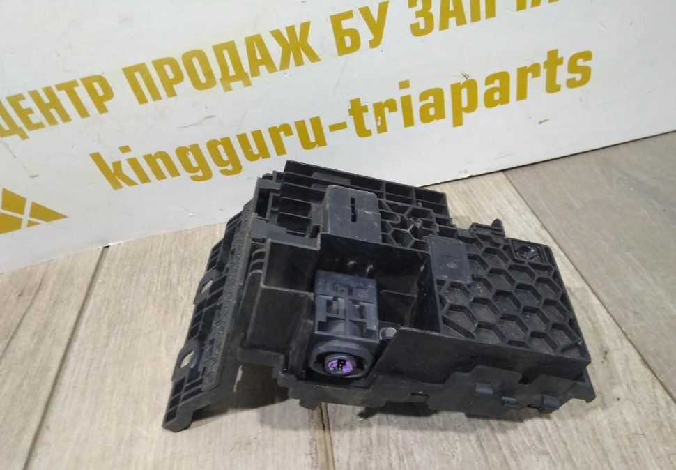 Блок предохранителей бу BMW 7 G11 OEM 6802943 Блок предохранителей бу BMW 7 G11 OEM 6802943