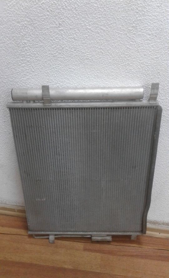 Радиатор кондиционера Hyundai Santa Fe 2 oem 976062B200 Радиатор кондиционера Hyundai Santa Fe 2 oem 976062B200