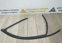 Уплотнитель стекла двери передний правый бу Skoda Octavia A7 OEM 5E0837431