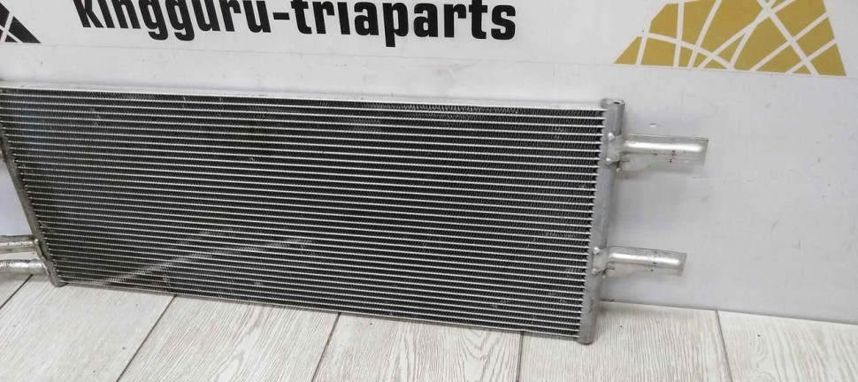 Радиатор охлаждения масла КПП BMW X2 F39 M235iX OEM 17118645851 Радиатор охлаждения масла КПП BMW X2 F39 M235iX OEM 17118645851