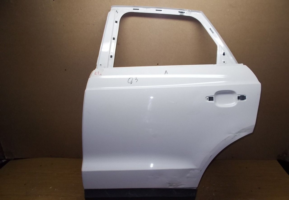 Дверь задняя левая Audi Q3 8U oem 8U0833052 (скл-3)