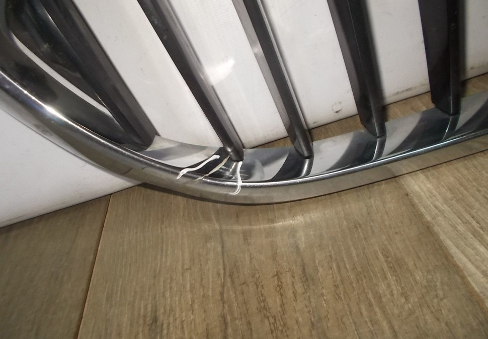 Решетка радиатора правая бу BMW 5 G30 OEM 51137390866 Решетка радиатора правая бу BMW 5 G30 OEM 51137390866