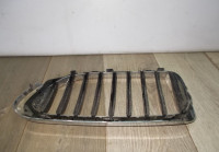 Решетка радиатора правая бу BMW 5 G30 OEM 51137390866