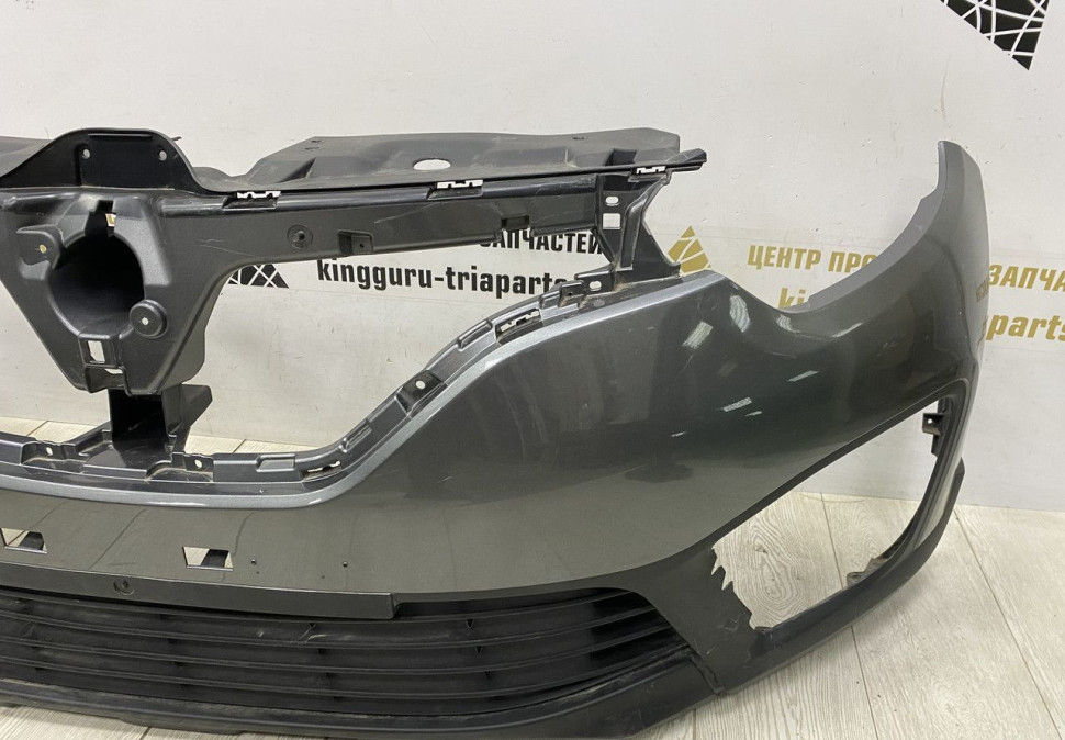 Бампер передний Renault Kaptur OEM 620222180R