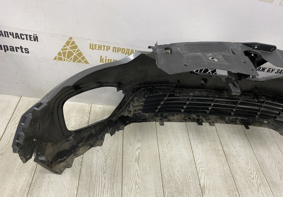 Бампер передний Renault Kaptur OEM 620222180R