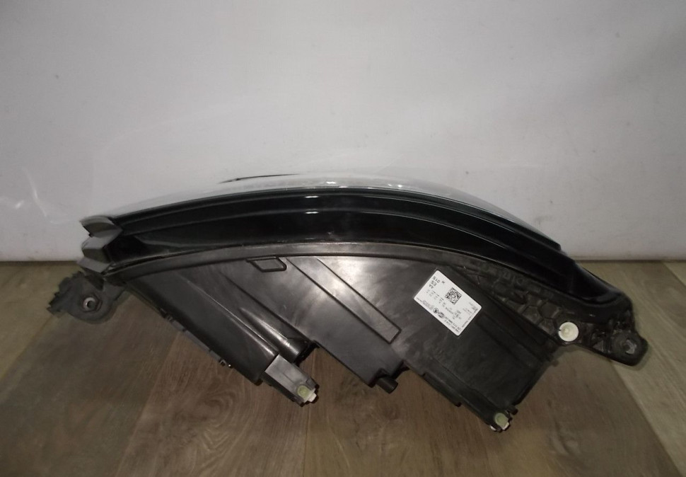 Фара ЛЭД LED правая бу Skoda Kodiaq OEM 566941016E Фара ЛЭД LED правая бу Skoda Kodiaq OEM 566941016E