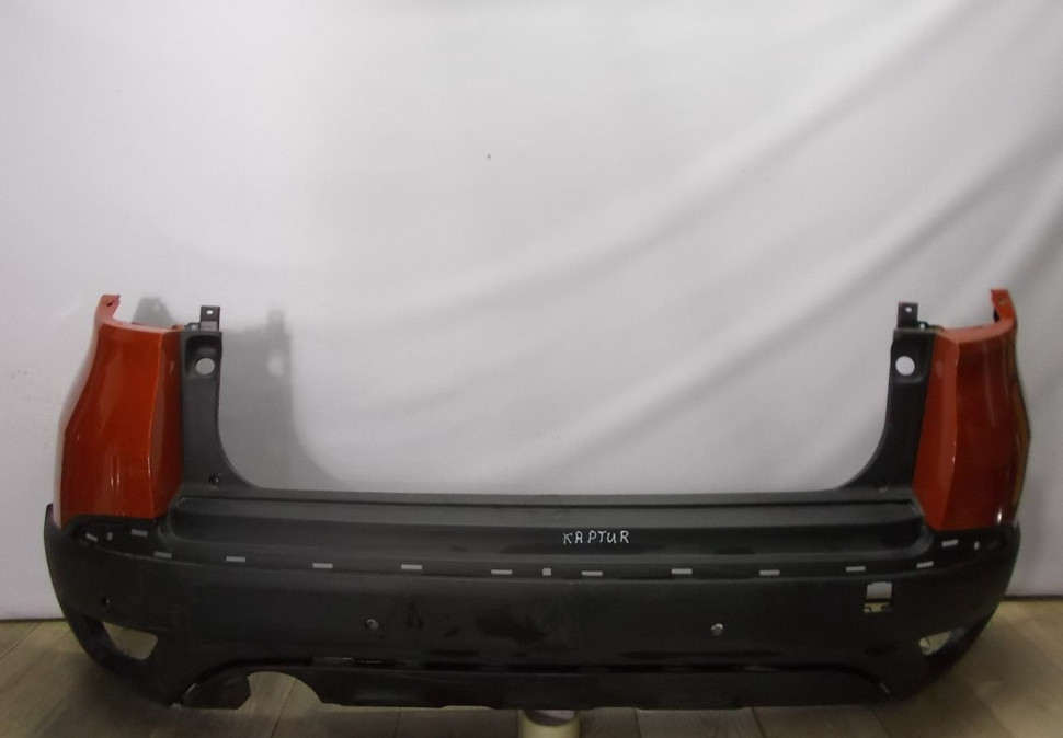 Бампер задний бу Renault Kaptur OEM 850220429R