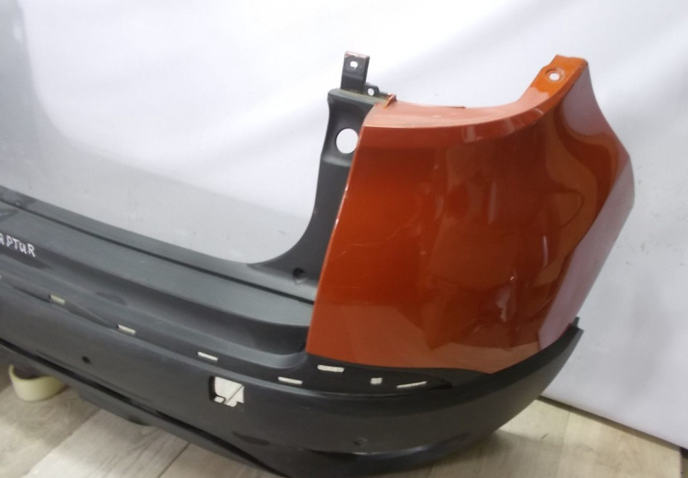 Бампер задний бу Renault Kaptur OEM 850220429R