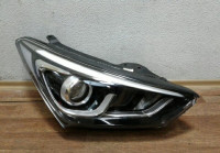 Фара правая ксенон Hyundai Santa Fe 3 рест 15- Oem 921022W600 (мал скол)