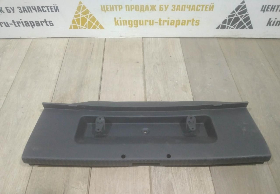 Обивка задней панели бу Skoda Octavia A7 OEM 5E5863485