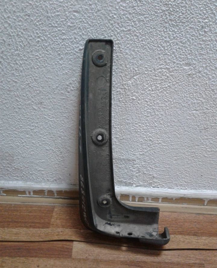 Брызговик задний левый Hyundai Santa Fe (12>) oem 868412w000