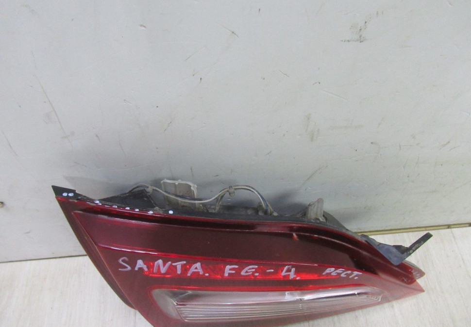 Противотуманный фонарь задний левый Hyundai Santa Fe 4 oem 92405S1000 Противотуманный фонарь задний левый Hyundai Santa Fe 4 oem 92405S1000