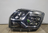 Фара левая бу Renault Duster рестайлинг OEM 260605020R