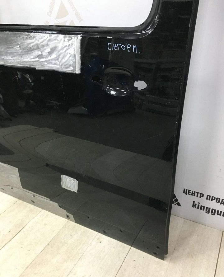 Дверь сдвижная правая Citroen Jumpy OEM 9811897880 Дверь сдвижная правая Citroen Jumpy OEM 9811897880
