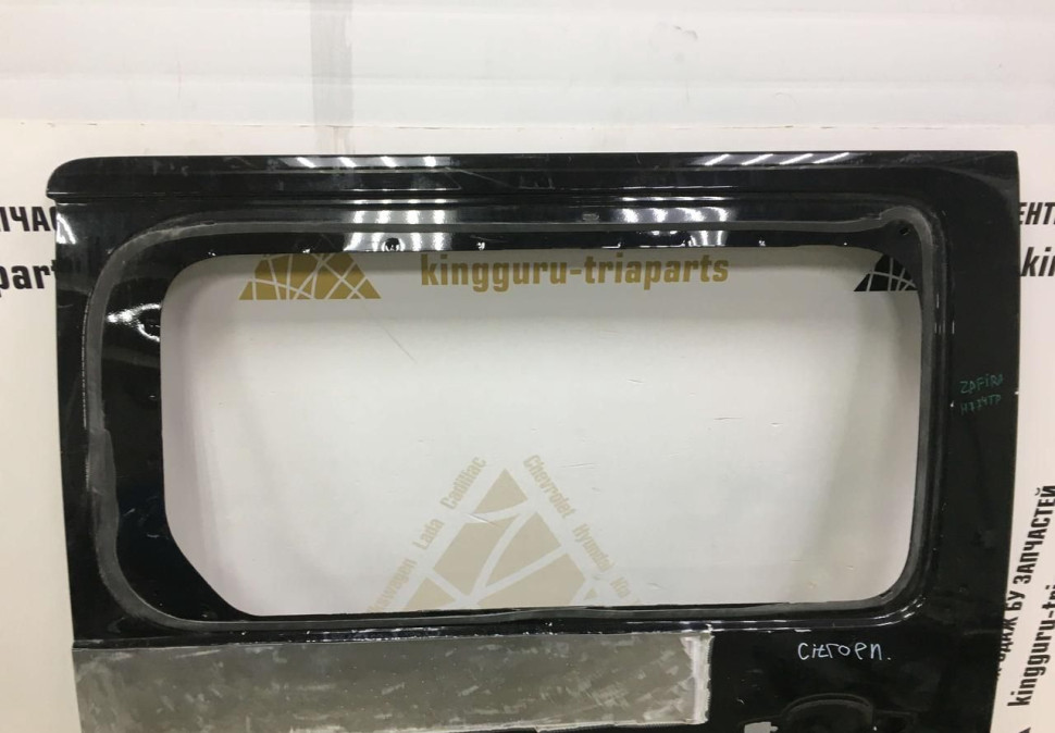 Дверь сдвижная правая Citroen Jumpy OEM 9811897880 Дверь сдвижная правая Citroen Jumpy OEM 9811897880