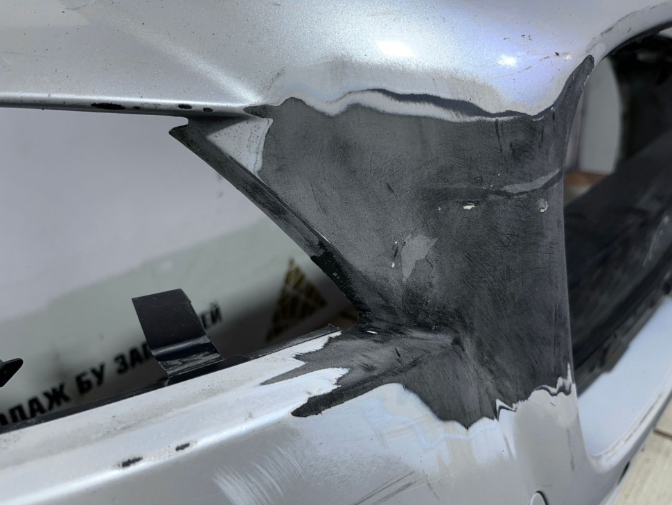 Бампер передний Jaguar XF (11-15) рестайлинг oem CX2317C831 (трещины,трещ на боковом крепл)