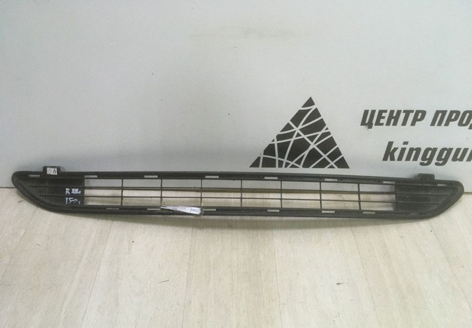 Решетка в бампер нижняя Toyota RAV4 CA40 рест oem 5311242100 (скл-3)