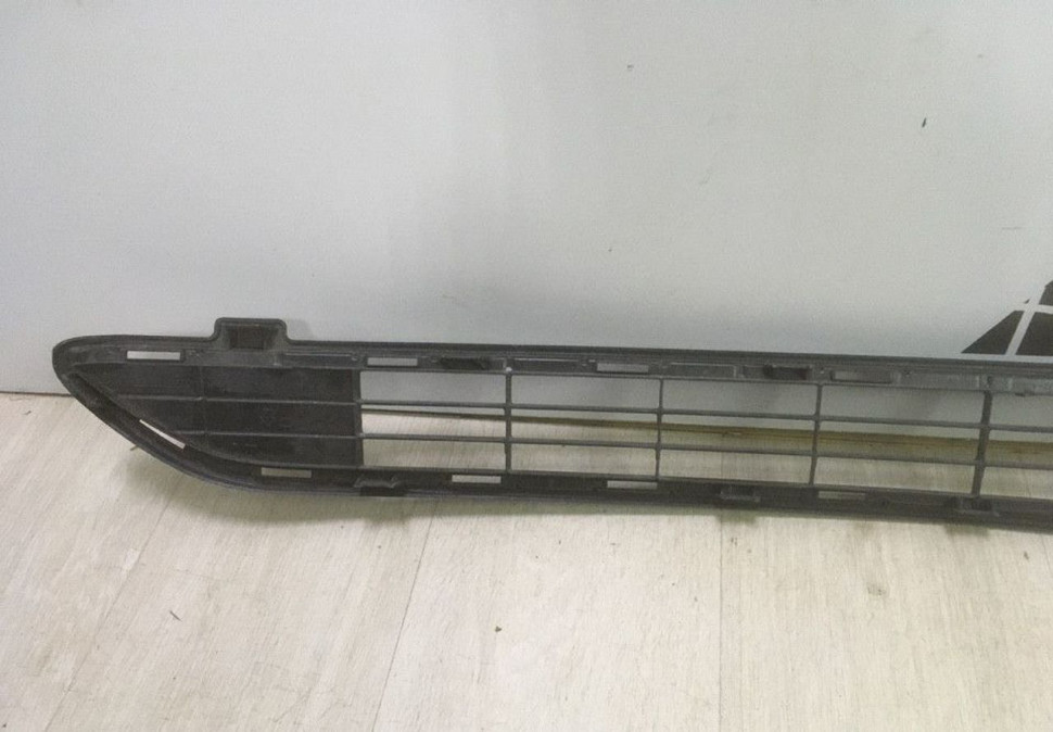 Решетка в бампер нижняя Toyota RAV4 CA40 рест oem 5311242100 (скл-3)