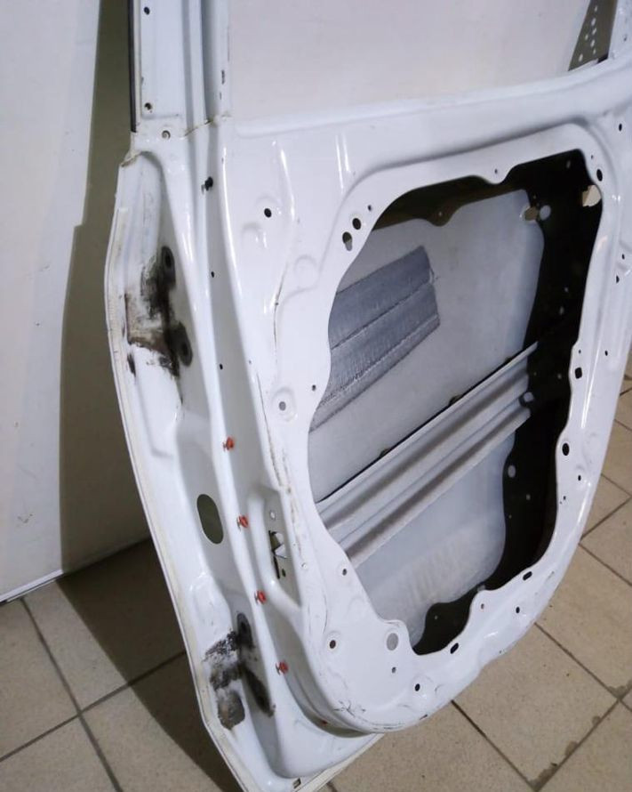 Дверь задняя правая Kia Ceed 2012-2018 oem 77004A2000  (скл-3)