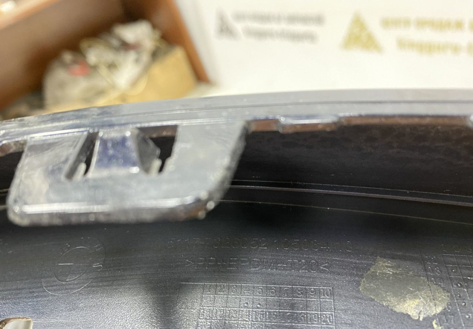 Молдинг крыла задний правый BMW X5 F15 M-Pack OEM 51177326052 Молдинг крыла задний правый BMW X5 F15 M-Pack OEM 51177326052