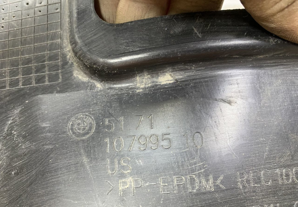 Подкрылок передний левый BMW X3 G01 OEM 51717445681 Подкрылок передний левый BMW X3 G01 OEM 51717445681