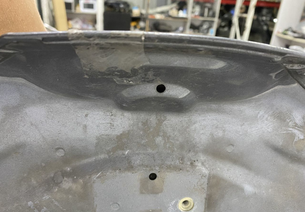 Капот Skoda Octavia A7 рестайлинг OEM 5E0823031A