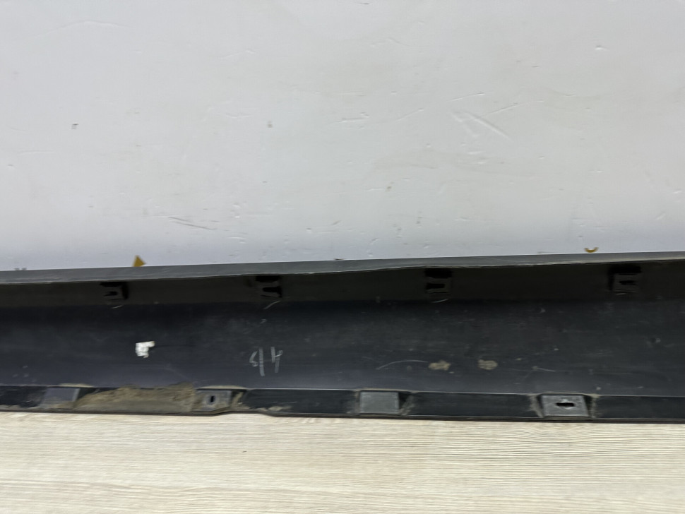 Порог правый бу Skoda Yeti OEM 5L0853856C