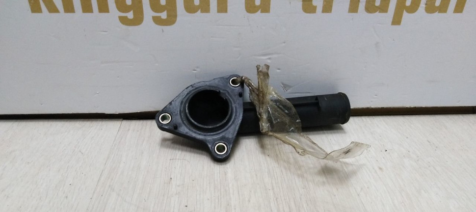 Крышка термостата Hyundai Getz 02-11 Oem 2563202802 Крышка термостата Hyundai Getz 02-11 Oem 2563202802