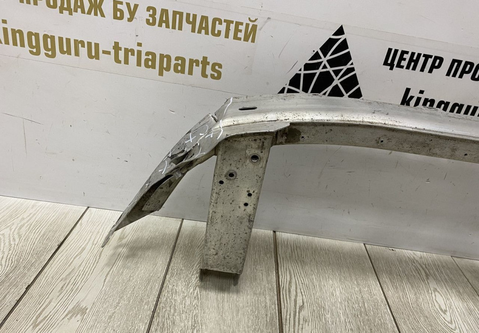 Усилитель переднего бампера BMW 7 G11 OEM 51117358796 Усилитель переднего бампера BMW 7 G11 OEM 51117358796