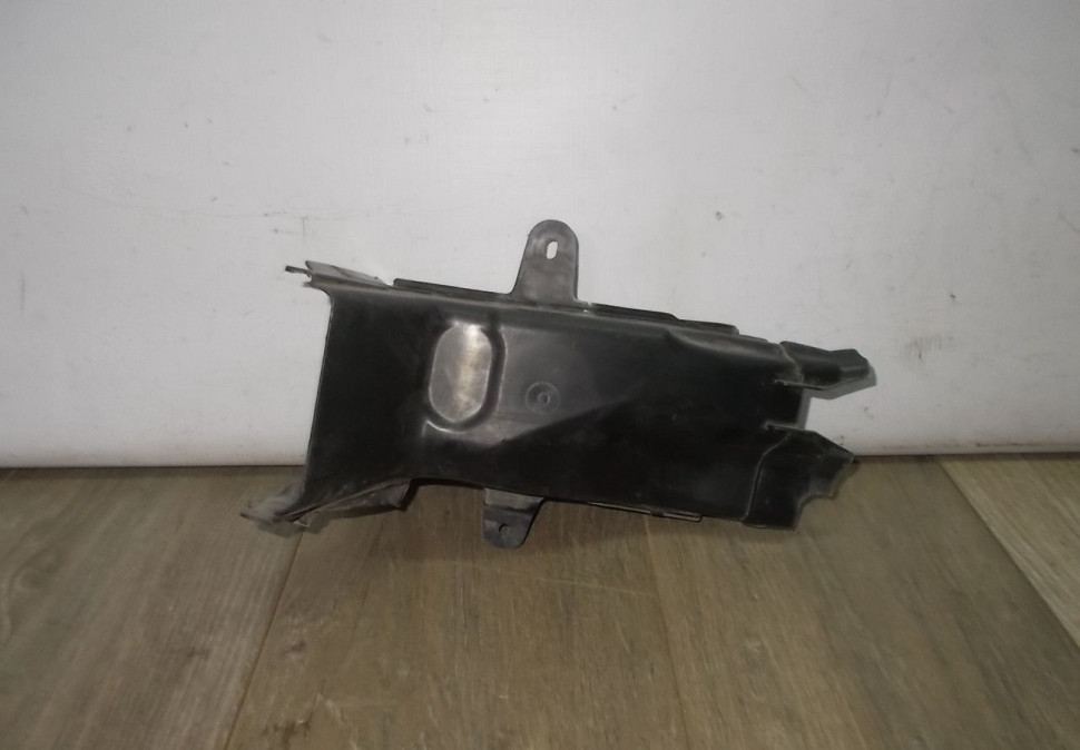 Воздуховод тормозного механизма правый бу BMW 5 G30 OEM 51747383852