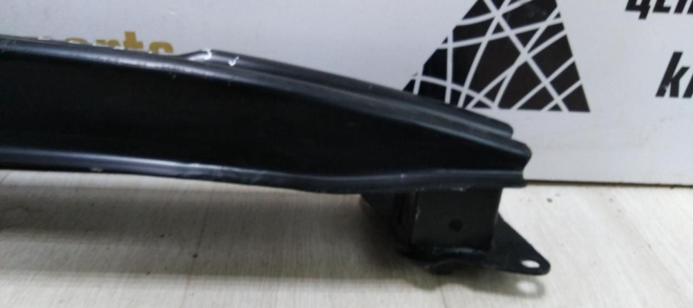 Усилитель заднего бампера Volkswagen Golf 6 2009-2012 oem 5K0807305A Усилитель заднего бампера Volkswagen Golf 6 2009-2012 oem 5K0807305A