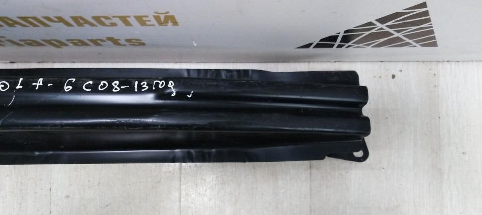 Усилитель заднего бампера Volkswagen Golf 6 2009-2012 oem 5K0807305A Усилитель заднего бампера Volkswagen Golf 6 2009-2012 oem 5K0807305A
