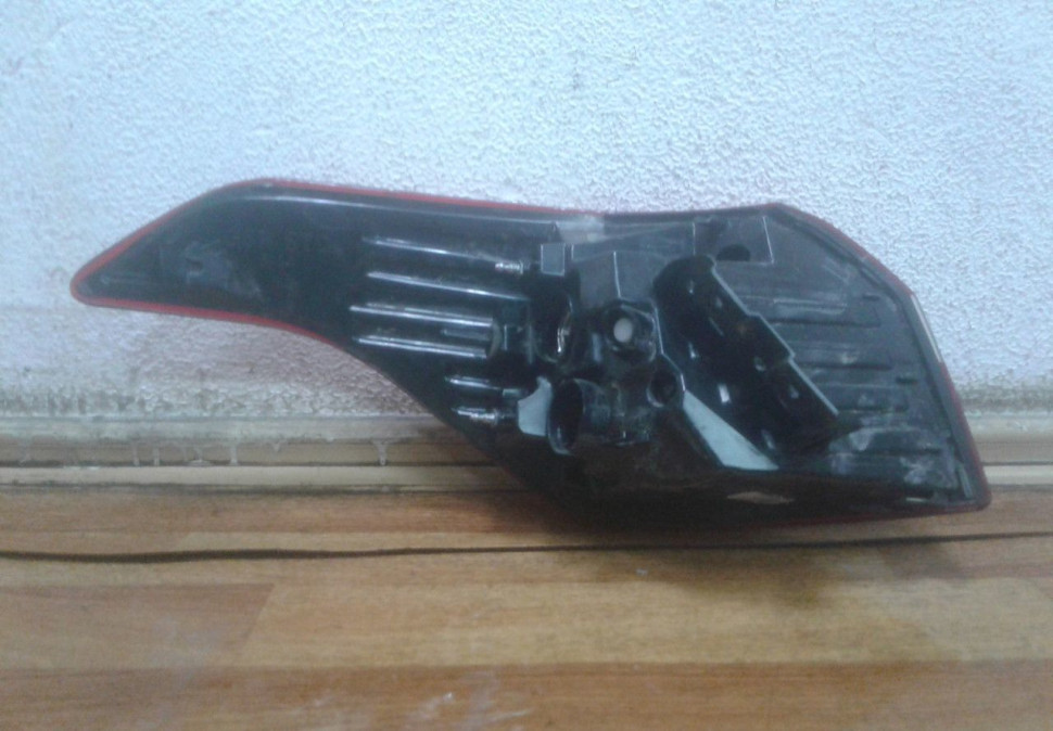 Фонарь правый внешний Hyundai Creta oem 92402m0000 (трещ.на стекле) Фонарь правый внешний Hyundai Creta oem 92402m0000 (трещ.на стекле)