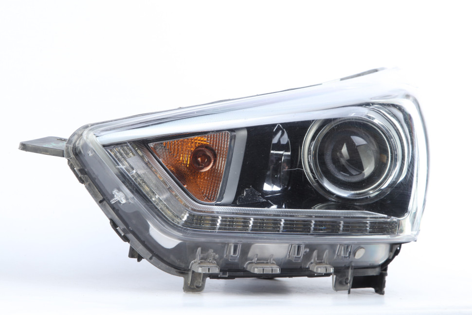 Фара левая галоген Hyundai Creta 1 2016 OEM 92101M0100