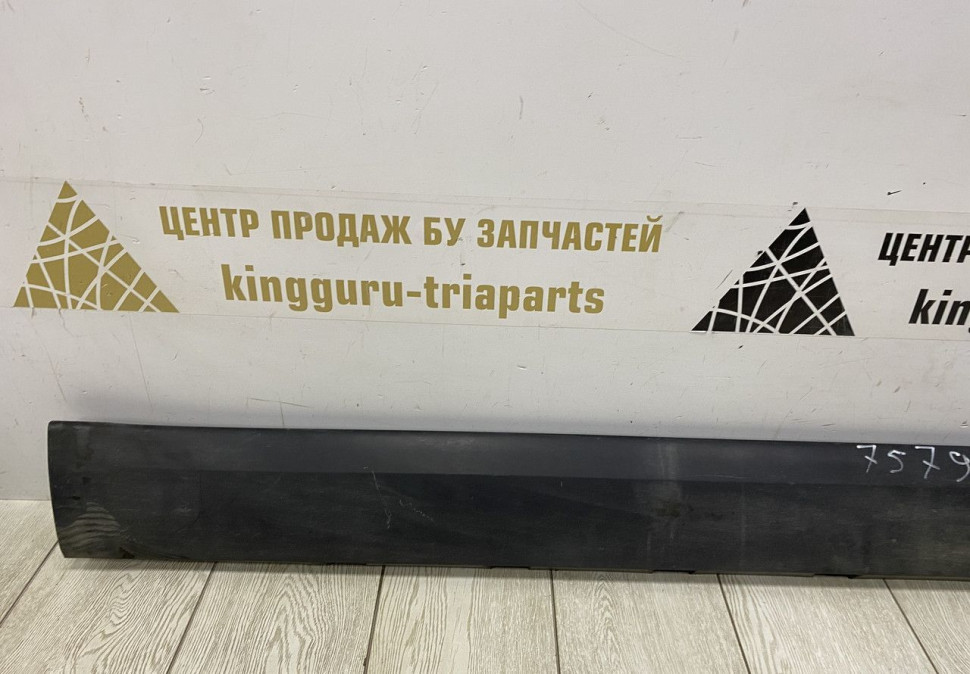 Порог правый Skoda Yeti OEM 5L0853856C