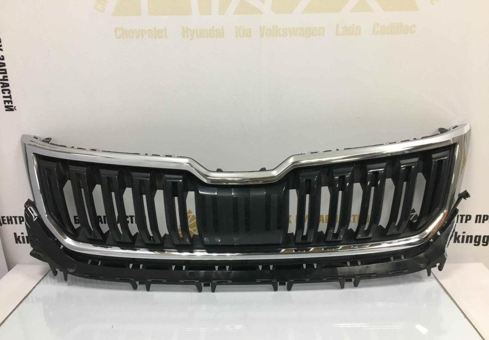 Решетка радиатора Skoda Kodiaq OEM 565853653A