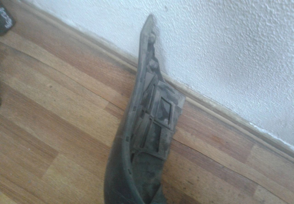 Бампер задний Volkswagen Caddy 3 oem 2K0807421