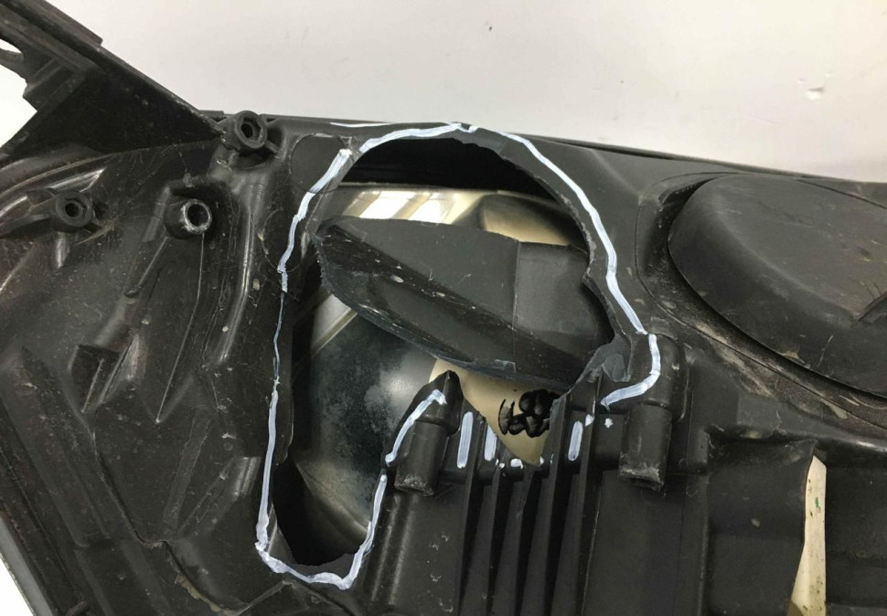 Фара правая Renault Kaptur OEM 260108765R