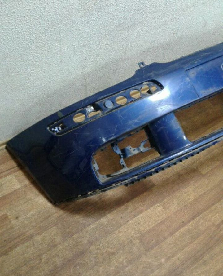 Бампер передний Volkswagen Golf 5 потертости Oem 1k0807221 (скл-3)
