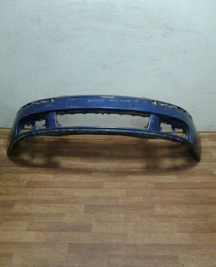 Бампер передний Volkswagen Golf 5 потертости Oem 1k0807221 (скл-3)