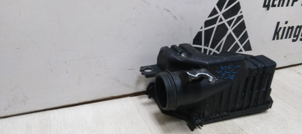 Крышка корпуса воздушного фильтра Hyundai Solaris 1 (2010-2017) oem 281121r000 Крышка корпуса воздушного фильтра Hyundai Solaris 1 (2010-2017) oem 281121r000