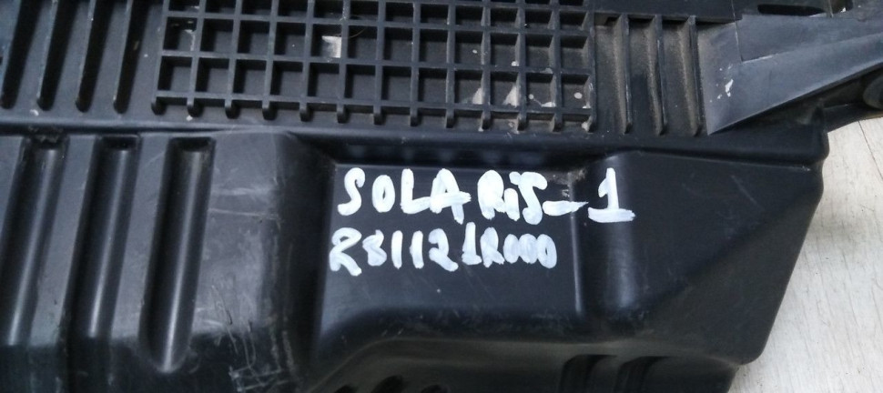 Крышка корпуса воздушного фильтра Hyundai Solaris 1 (2010-2017) oem 281121r000 Крышка корпуса воздушного фильтра Hyundai Solaris 1 (2010-2017) oem 281121r000