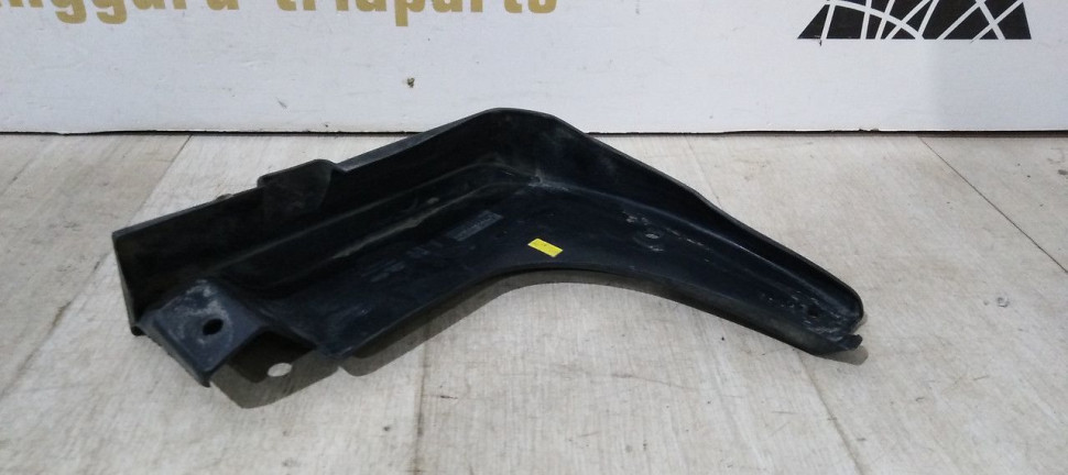 Брызговик задний левый Hyundai Santa Fe 4 2018> oem 86841S1000 Брызговик задний левый Hyundai Santa Fe 4 2018> oem 86841S1000