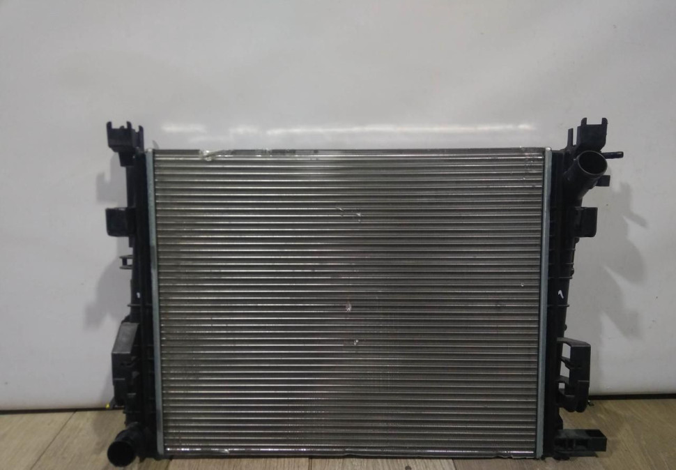 Радиатор охлаждения бу Renault Logan 2 OEM 214106179R