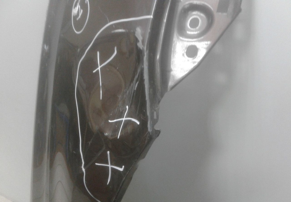 Крыло переднее правое Volkswagen Polo седан oem 6RU821106 (вмятины)