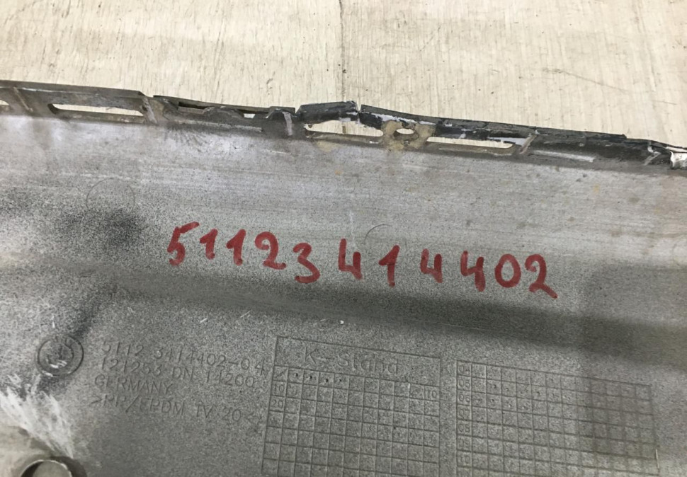 Кронштейн заднего бампера правый BMW X3 E83 OEM 51123414402 Кронштейн заднего бампера правый BMW X3 E83 OEM 51123414402