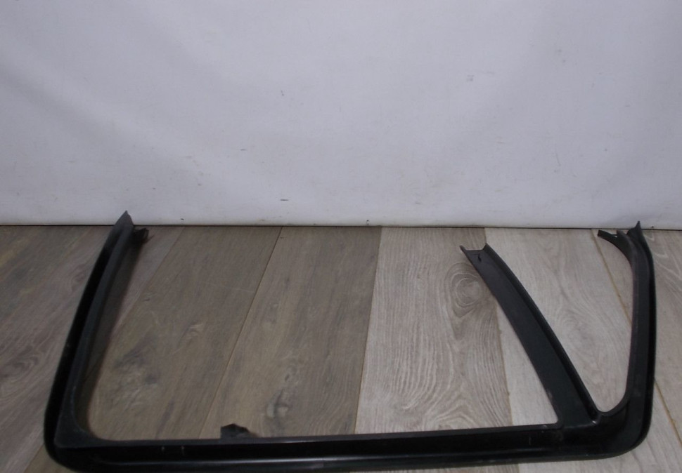 Уплотнитель стекла двери задний правый бу BMW X5 F15 OEM 51427292514