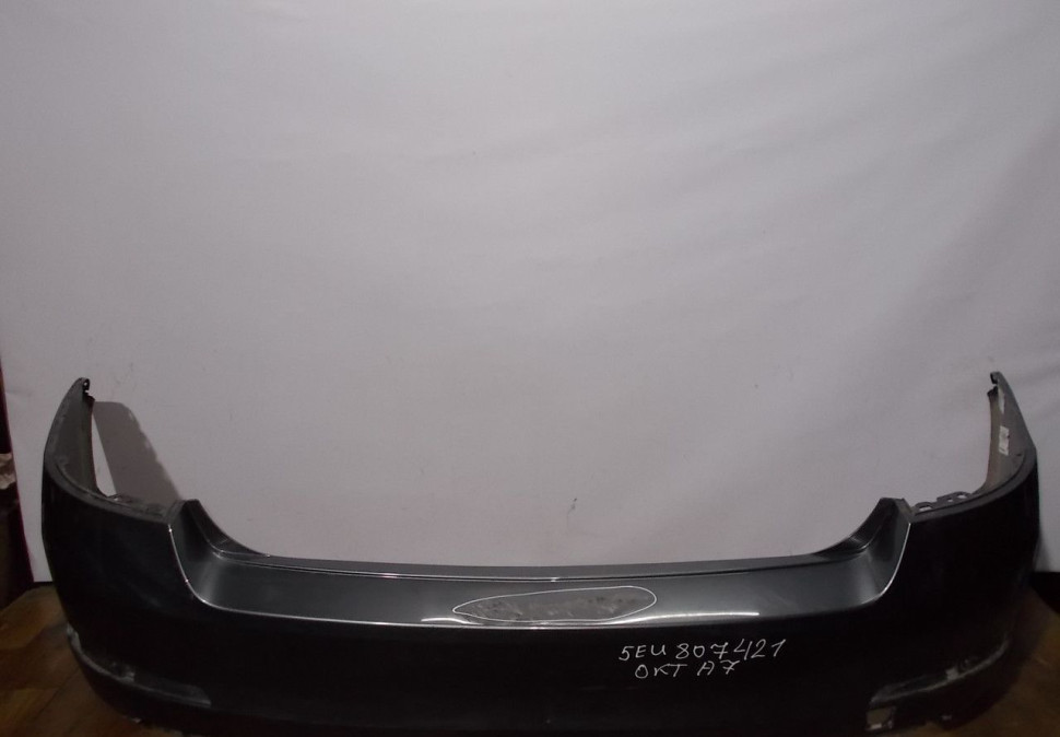 Бампер задний бу Skoda Octavia A7 OEM 5EU807421